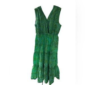 Charlie Paige Women’s Sleeveless Leaf Print Dress